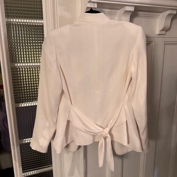 Club Monaco Women’s Tie Back White Blazer Collarless Size 0 - Picture 3 of 11